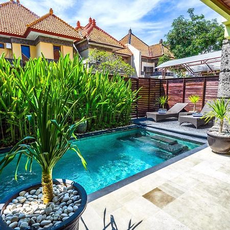 De Cinta Villa - Kuta - 5 Bedrooms - Heart Of Kuta ภายนอก รูปภาพ