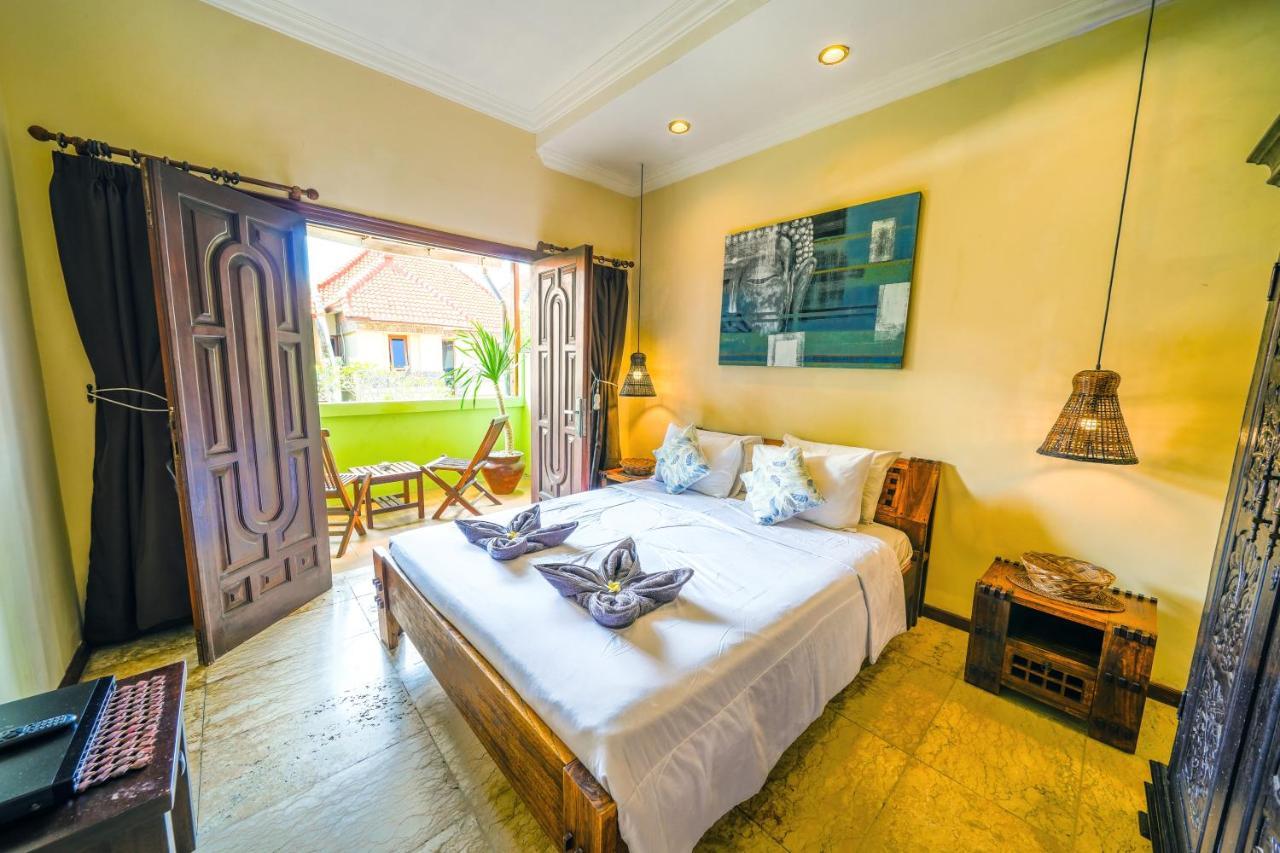 De Cinta Villa - Kuta - 5 Bedrooms - Heart Of Kuta ภายนอก รูปภาพ