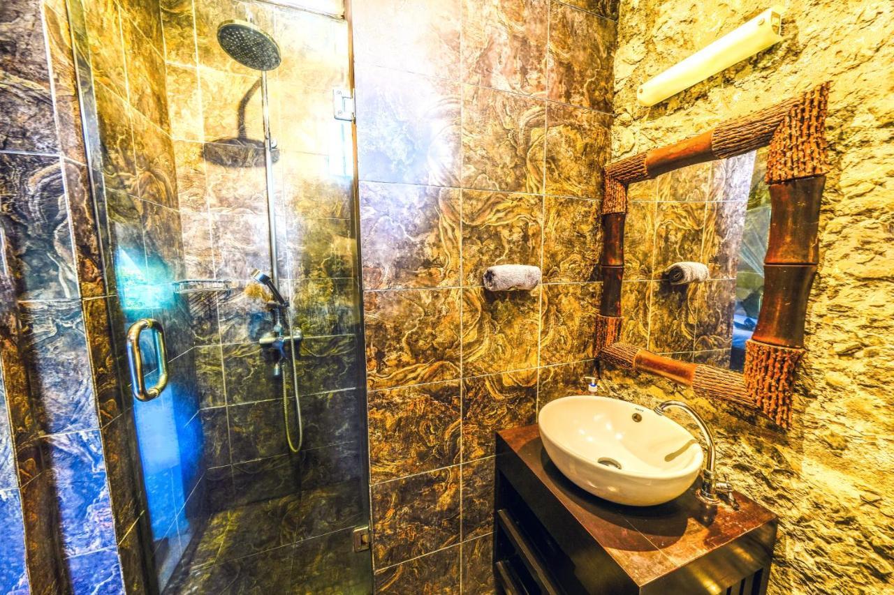De Cinta Villa - Kuta - 5 Bedrooms - Heart Of Kuta ภายนอก รูปภาพ